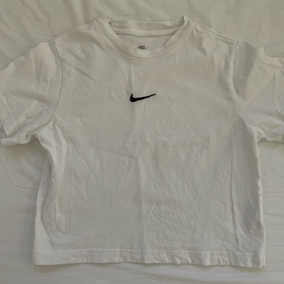 Nike Women’s Crop Tank Top Shirt The Nike Tee White Small S - Picture 1 of 7